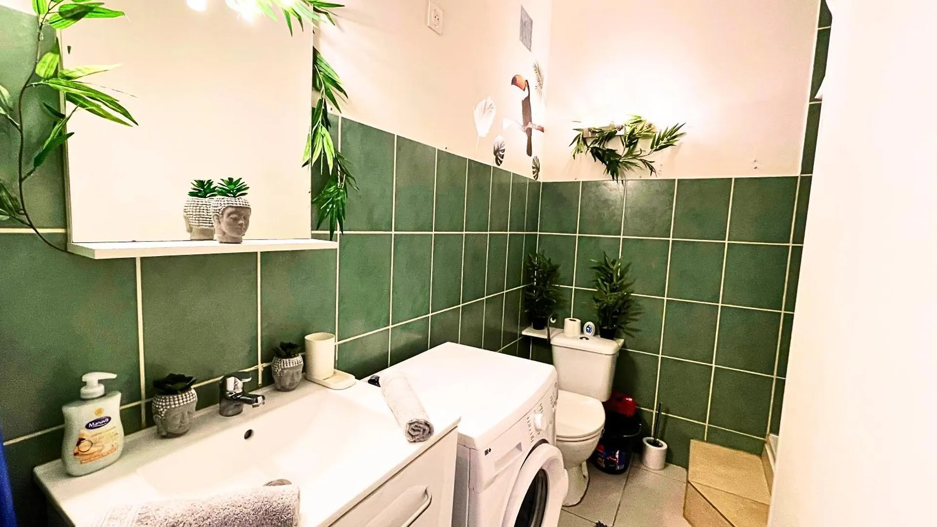 Apartamento Carre Rouge*Gare Sncf*Fibre Wifi Miramas